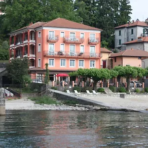 https://albergo-riva.it-lombardy.com