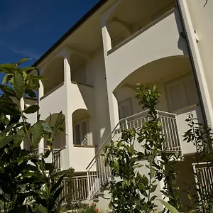 Appart hôtel Tina, Vada